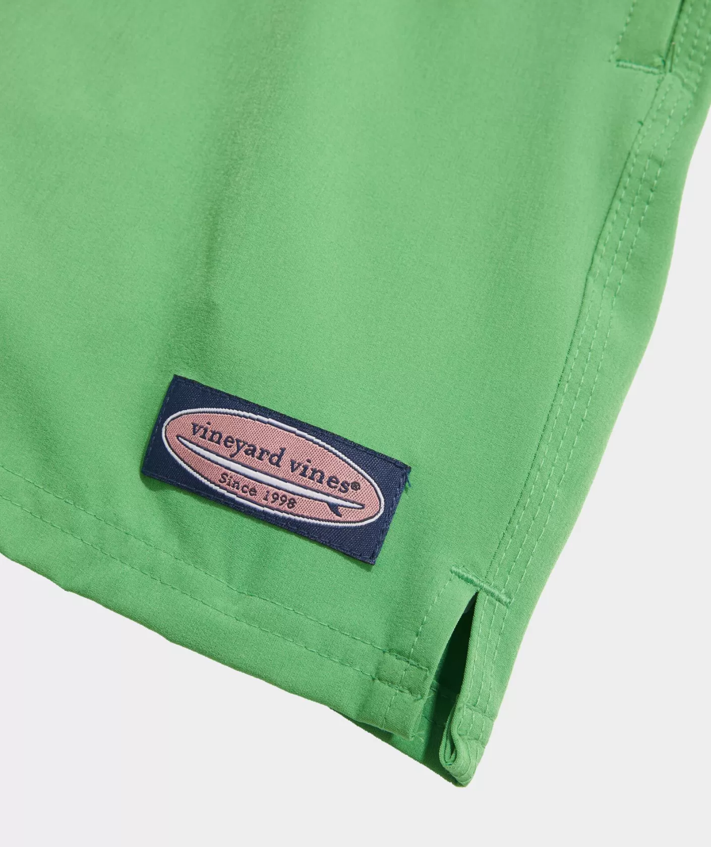 Vineyard Vines 5 Inch Solid Chappy Swim Trunks< Swimwear