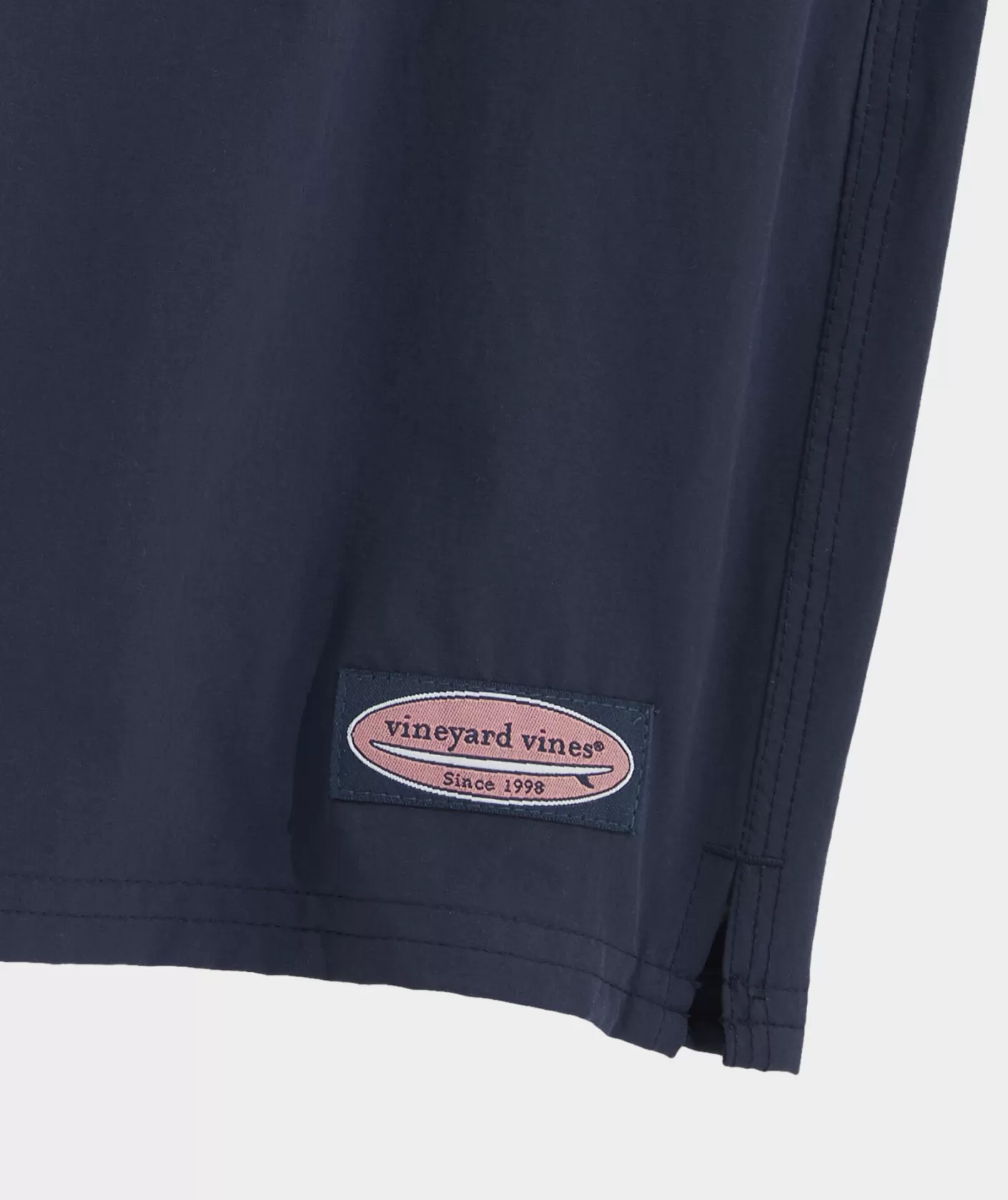 Vineyard Vines 7 Inch Solid Chappy Swim Trunks< Swimwear