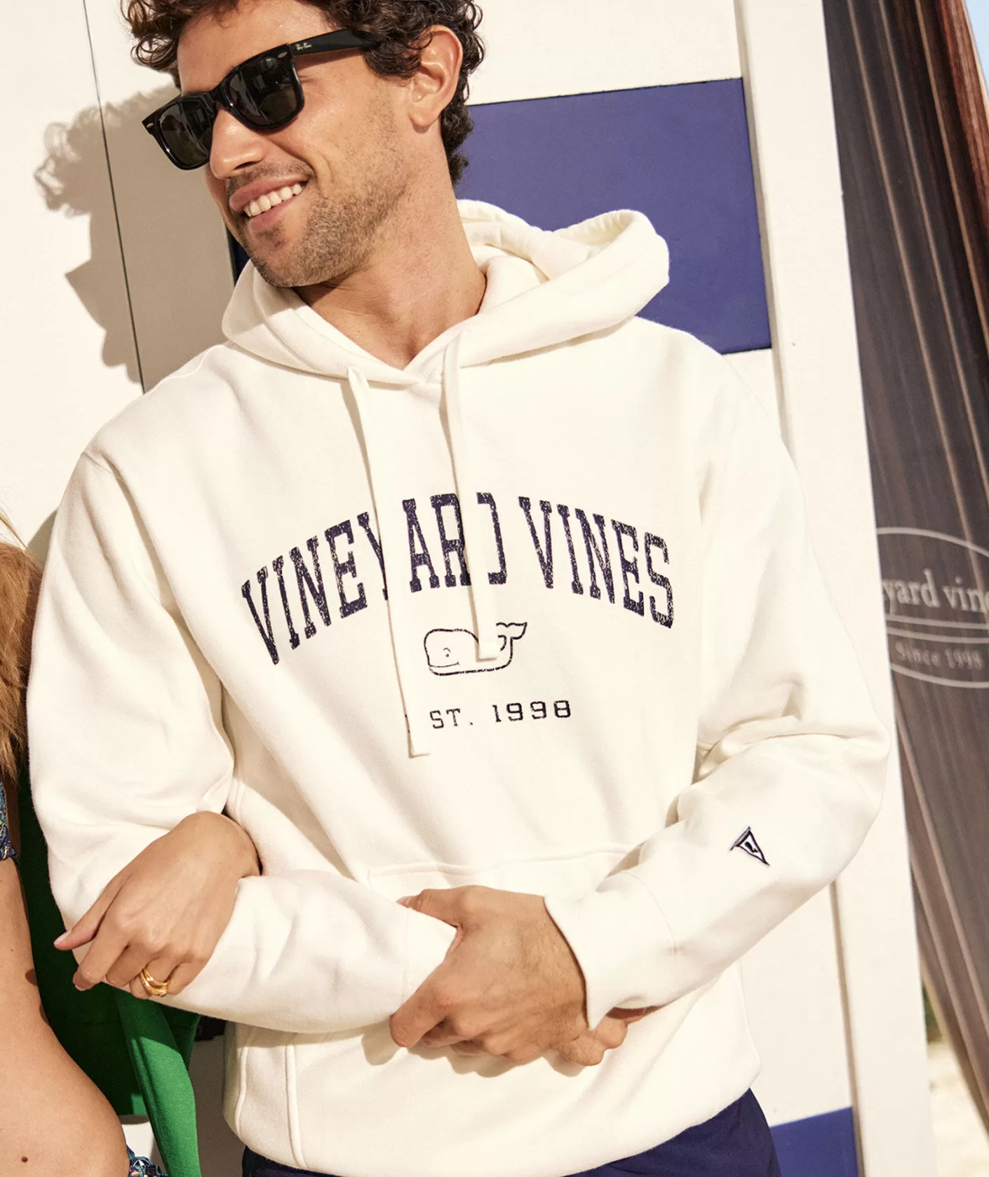 Vineyard Vines Clean Fleece Graphic Hoodie< Sweatpants & Sweatshirts