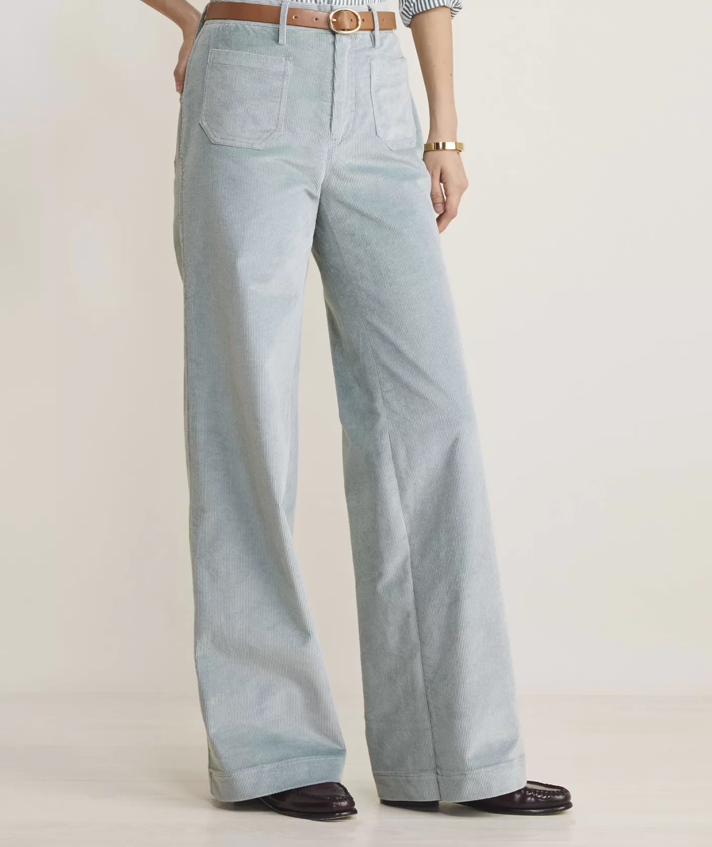 Vineyard Vines Kick Flare Mid-Rise Corduroy Pants< Pants & Denim