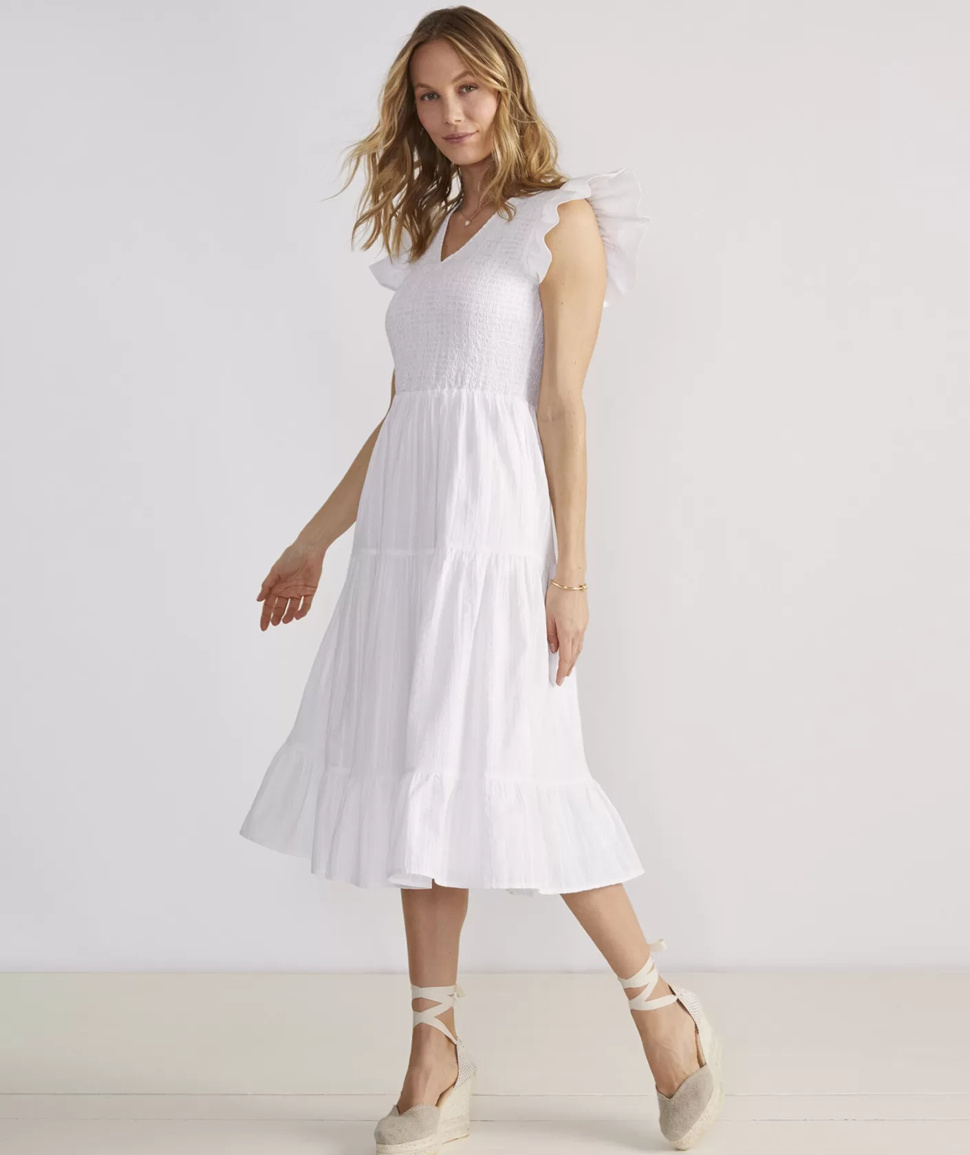 Vineyard Vines Smocked V-Neck Midi Dress< Dresses & Skirts