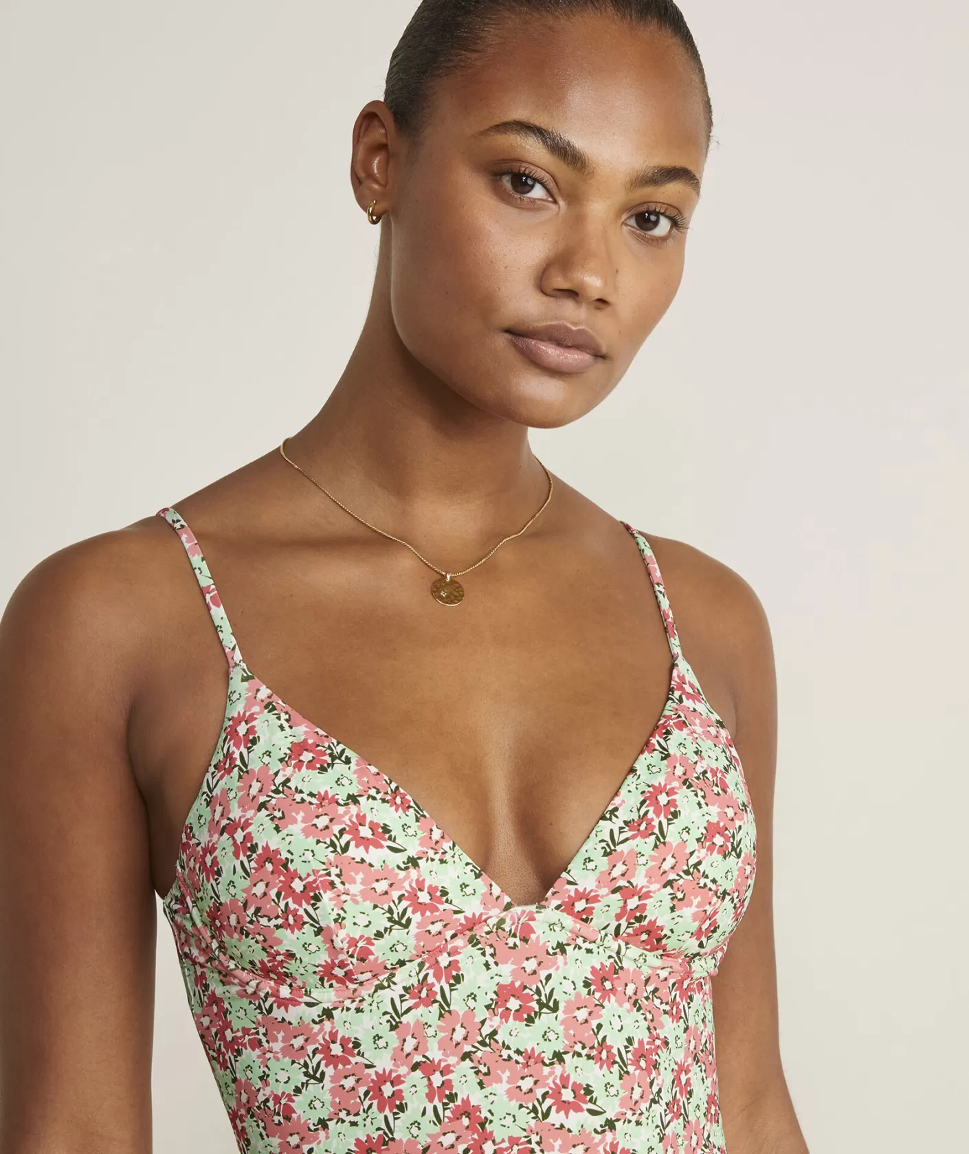 Vineyard Vines Underwire One-Piece< Swim & Cover-Ups