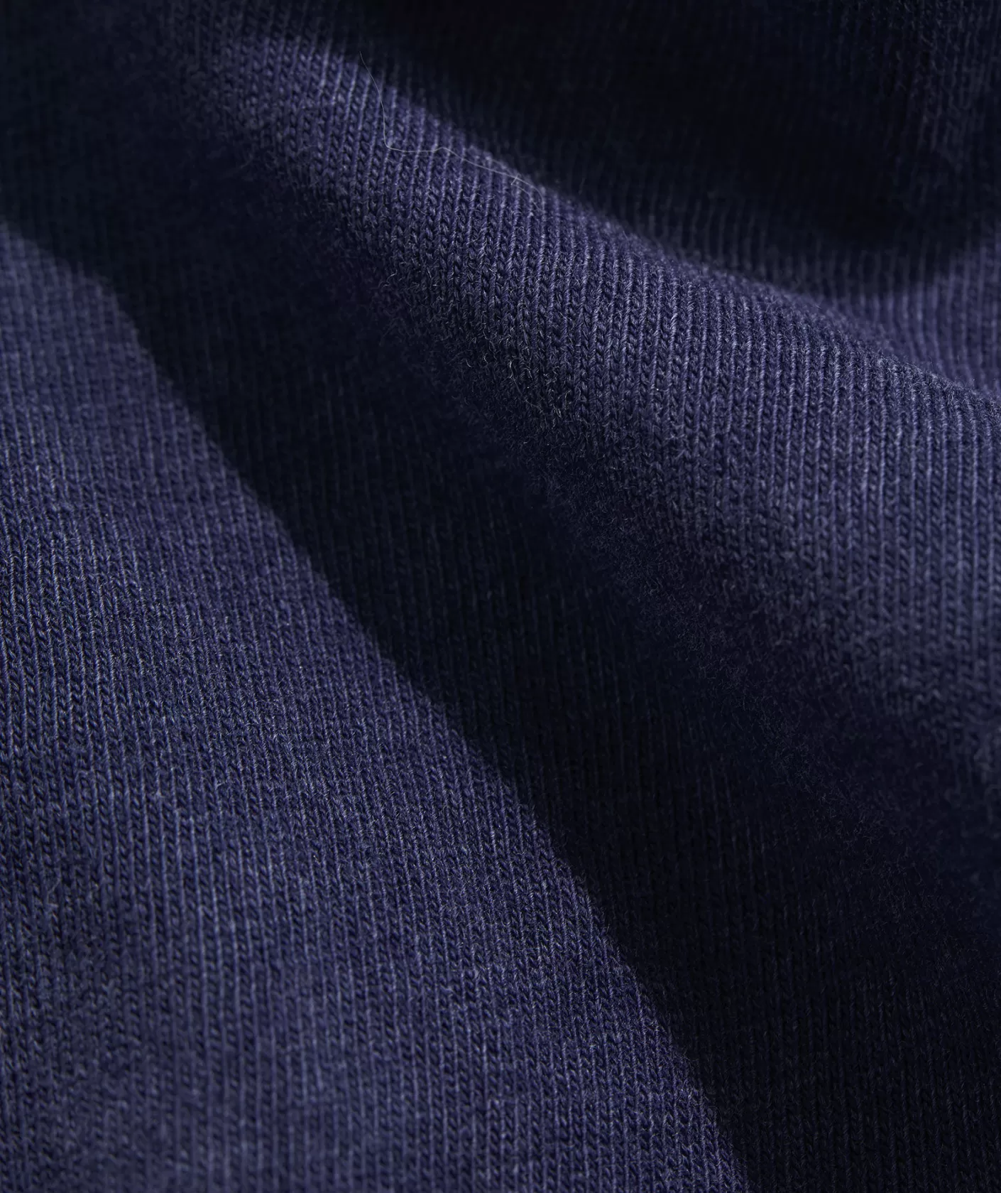 Vineyard Vines Vintage Whale Long-Sleeve Tee< Tees