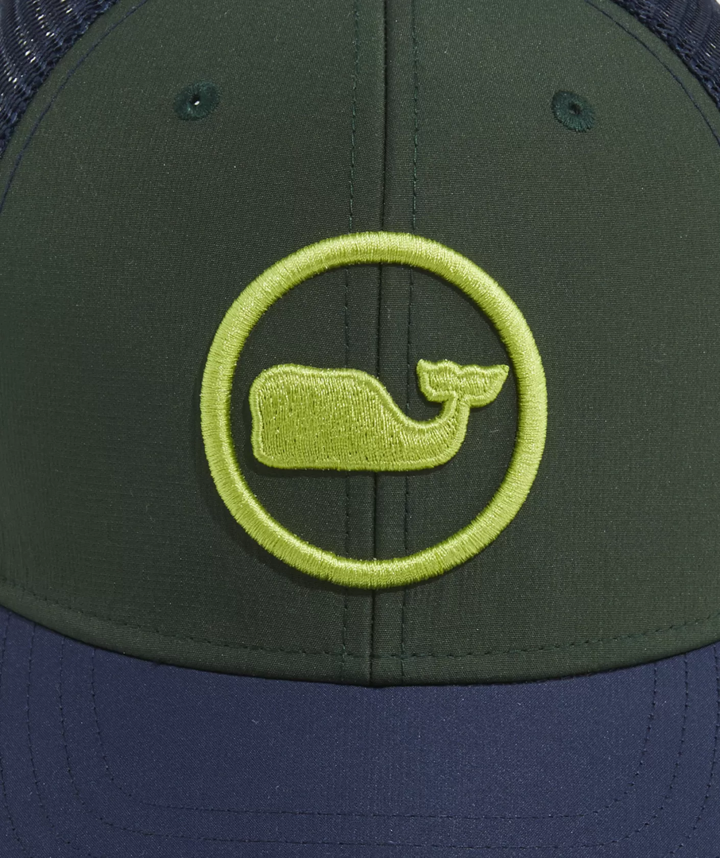 Vineyard Vines Whale Dot Performance Trucker Hat< Hats